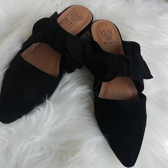 Black Knot Pointed Toe Mule Sandal - Picture 3 of 7